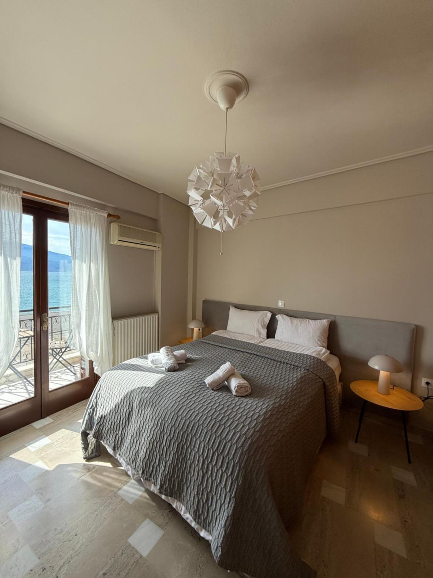 Regina Hotel Nafpaktos Esterno foto
