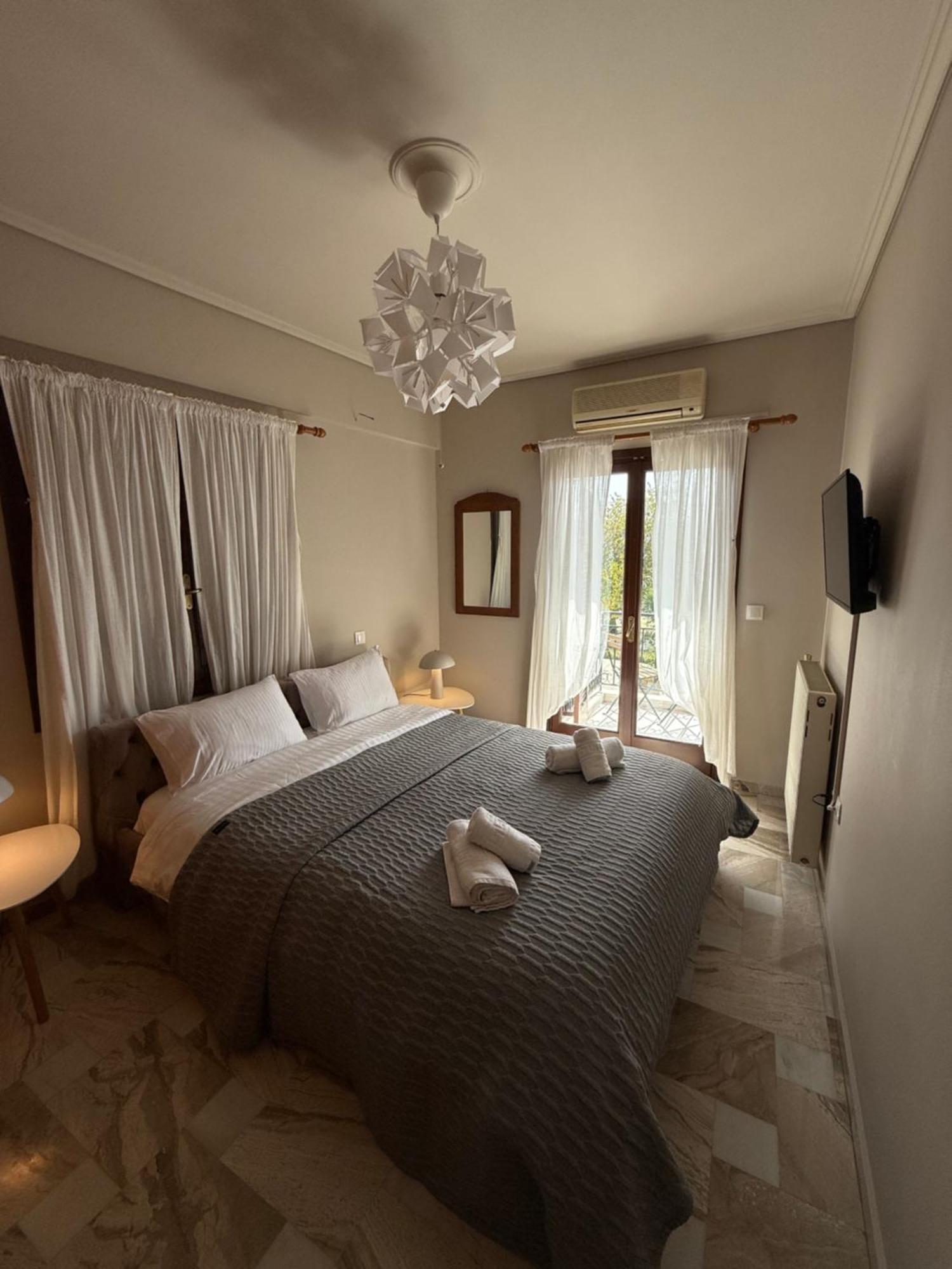 Regina Hotel Nafpaktos Esterno foto