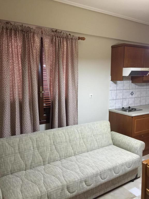 Regina Hotel Nafpaktos Esterno foto