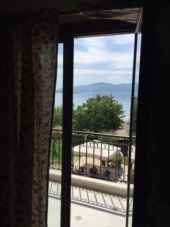 Regina Hotel Nafpaktos Esterno foto
