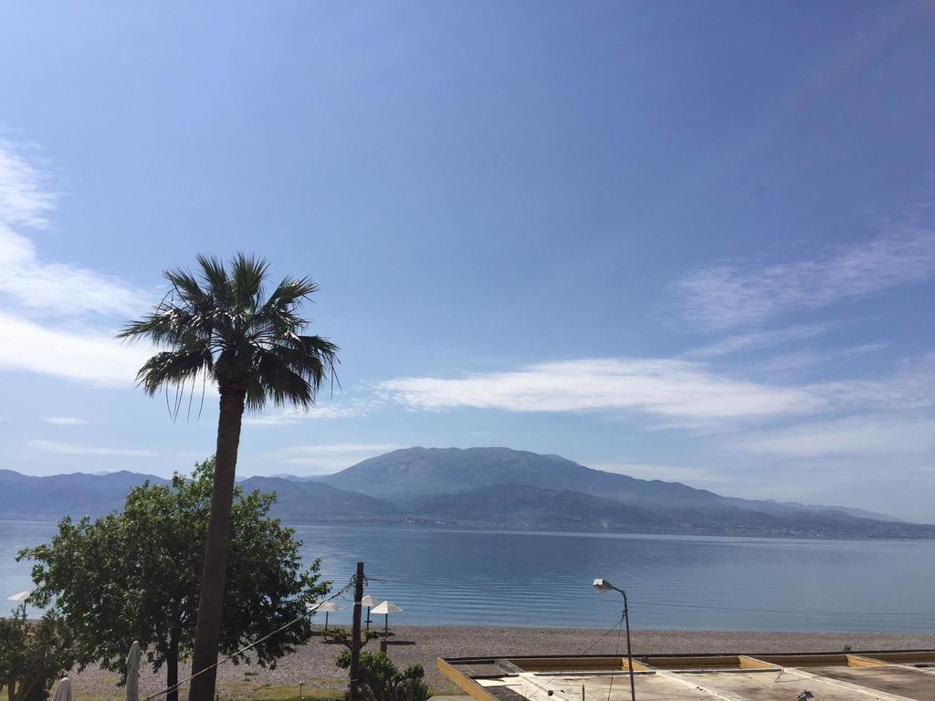 Regina Hotel Nafpaktos Esterno foto